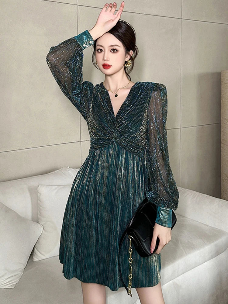 white christmas dresses Colour blocked heat pleated gown – Zwaan