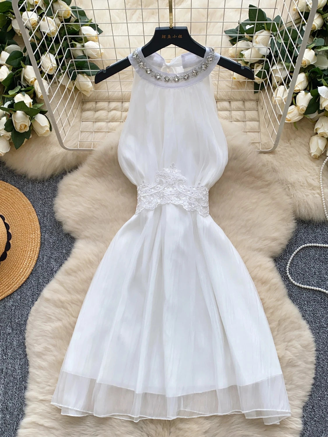 Pearl-neck Halter White Dress With Lace Waist