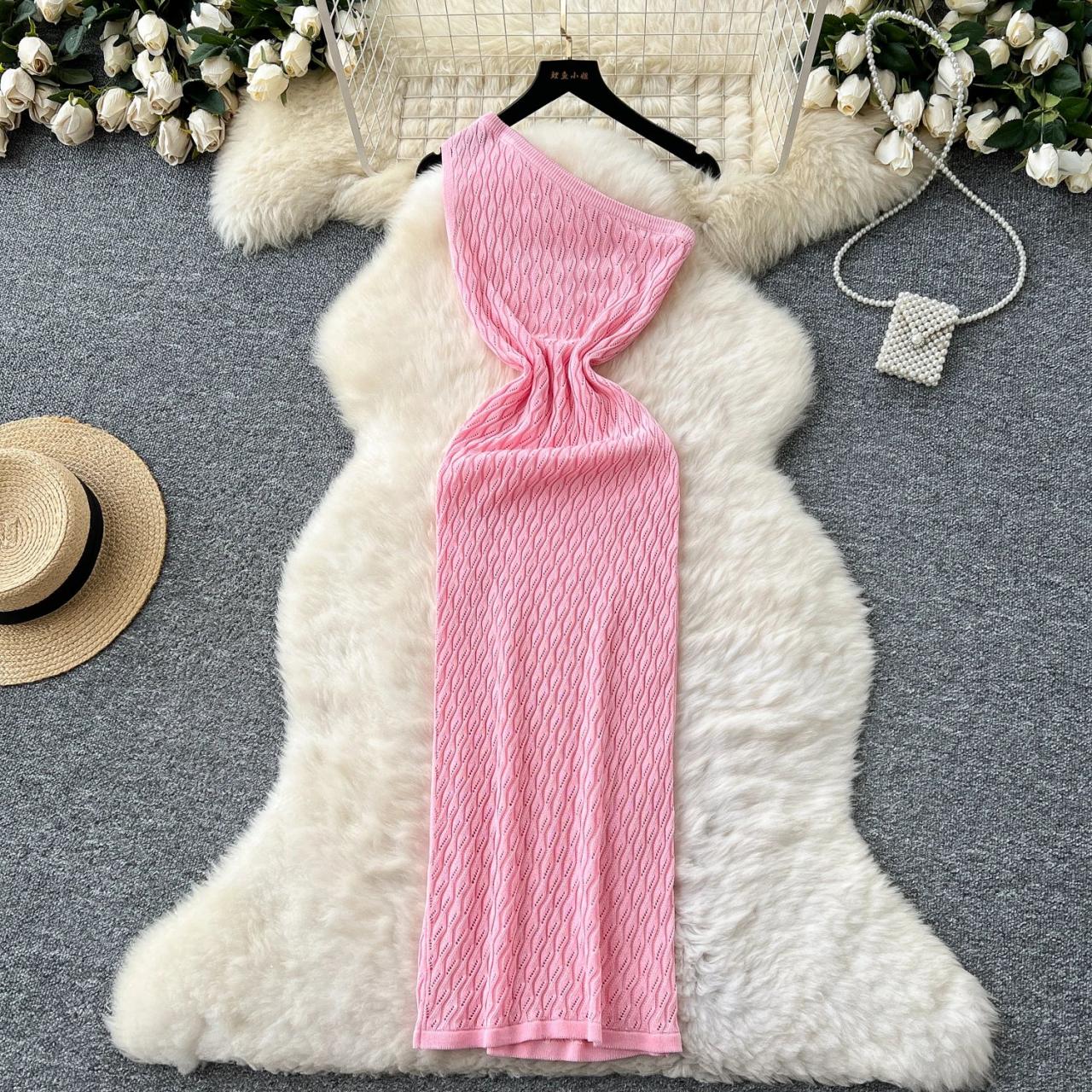 Luxurious Soft Pink Knitted One-shoulder Dress